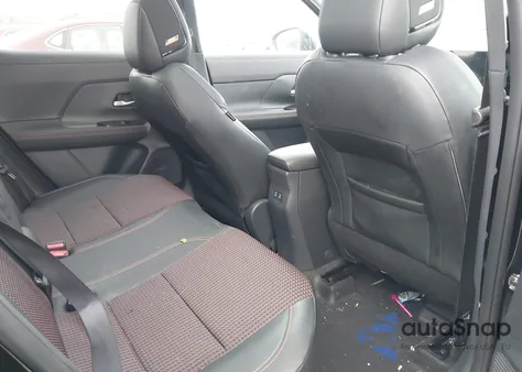 2025 Nissan Kicks Sr Intelligent Awd z USA, uszkodzony, nr VIN 3N8AP6DD0SL430928